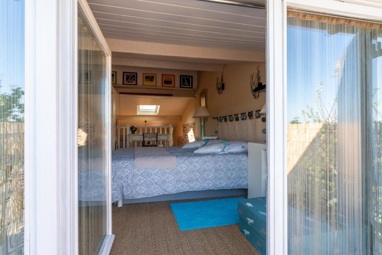Appart Aux Portes De La Camargue Manduel Exterior photo